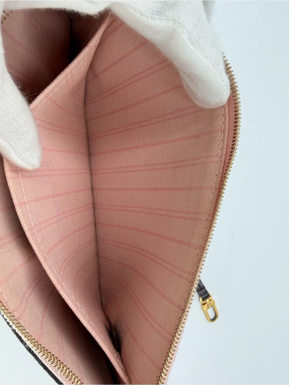 Louis Vuitton Damier Ebene Neverfull Pouch Pink Interior w/Dust Bag &Entrupy COA